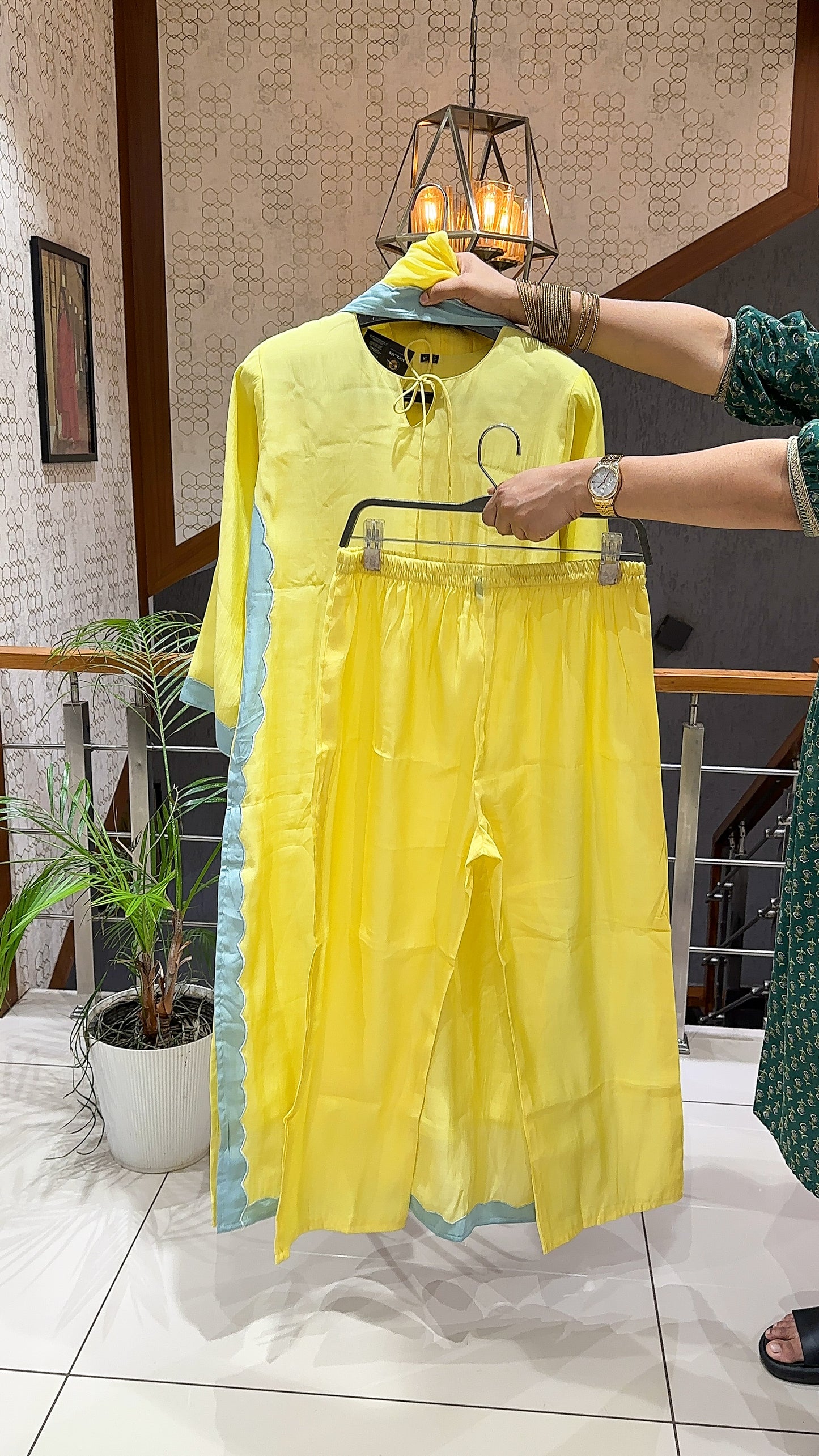 SHOWOFF Artisan Muslin Scallop-Trimmed Casual Elegant Churidar Set With Dupatta