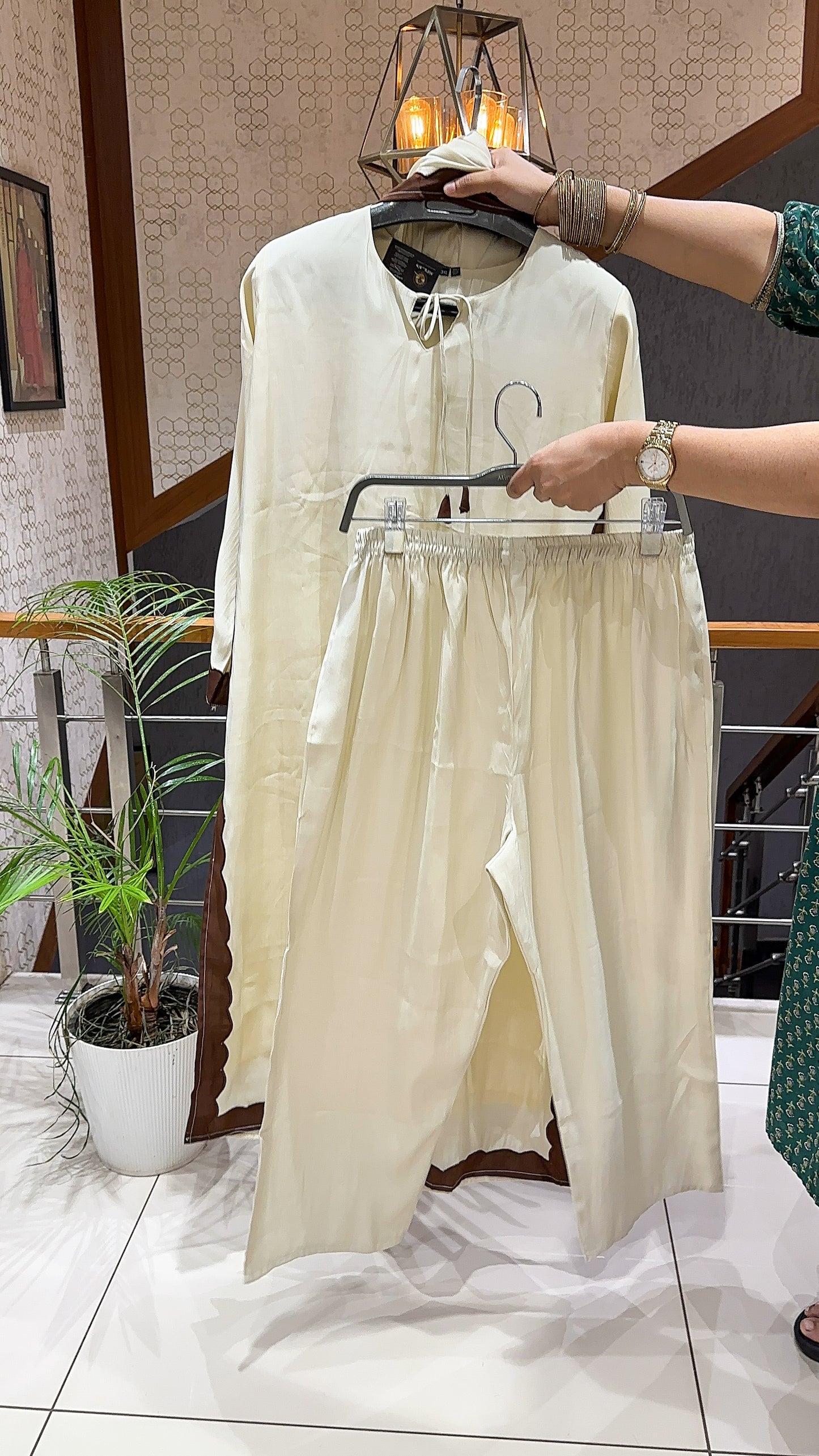 SHOWOFF Artisan Muslin Scallop-Trimmed Casual Elegant Churidar Set With Dupatta