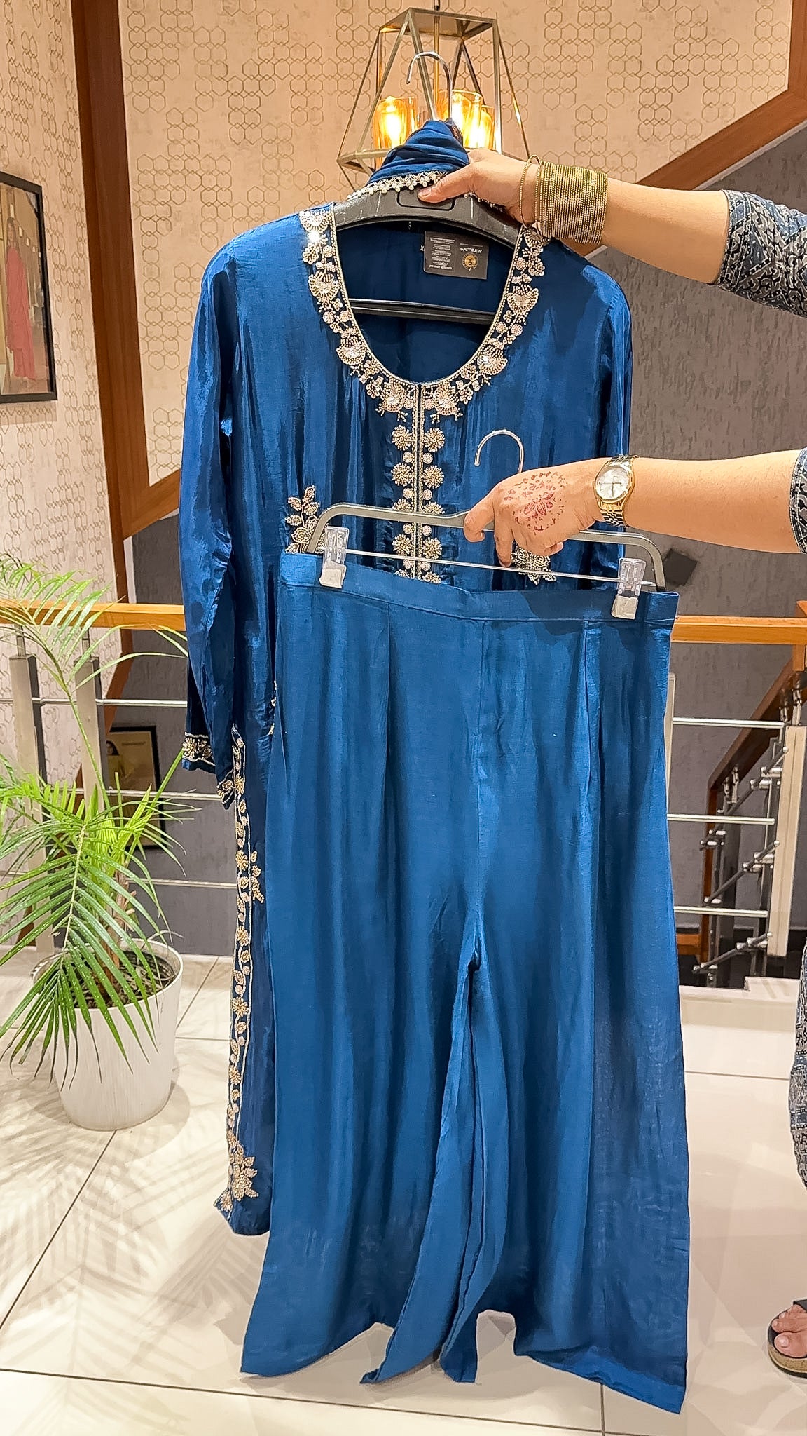 SHOWOFF WOMEN Luxury Russian Silk Party Wear Churidar Set with Chiffon Dupatta & Santoon Bottom
