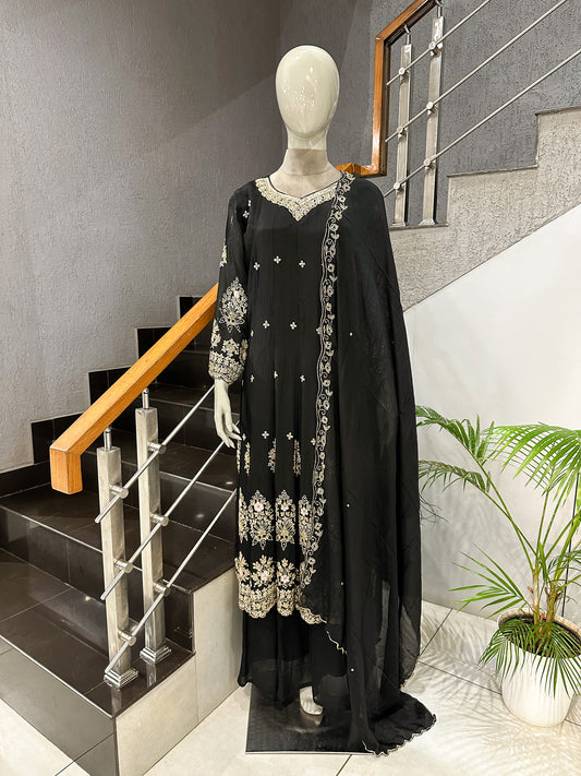 Bold black. Royal gold embroidery. Pure statement elegance 🖤✨