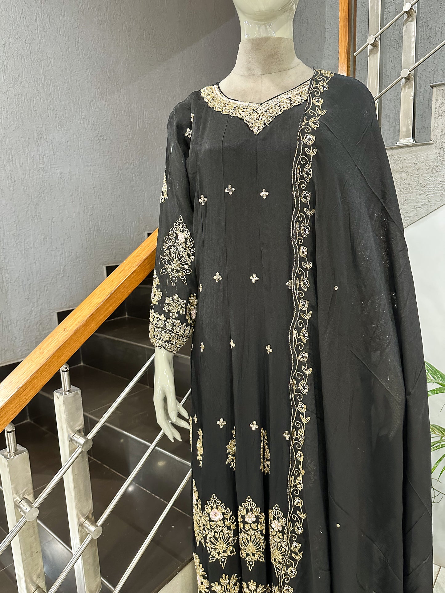 Bold black. Royal gold embroidery. Pure statement elegance 🖤✨