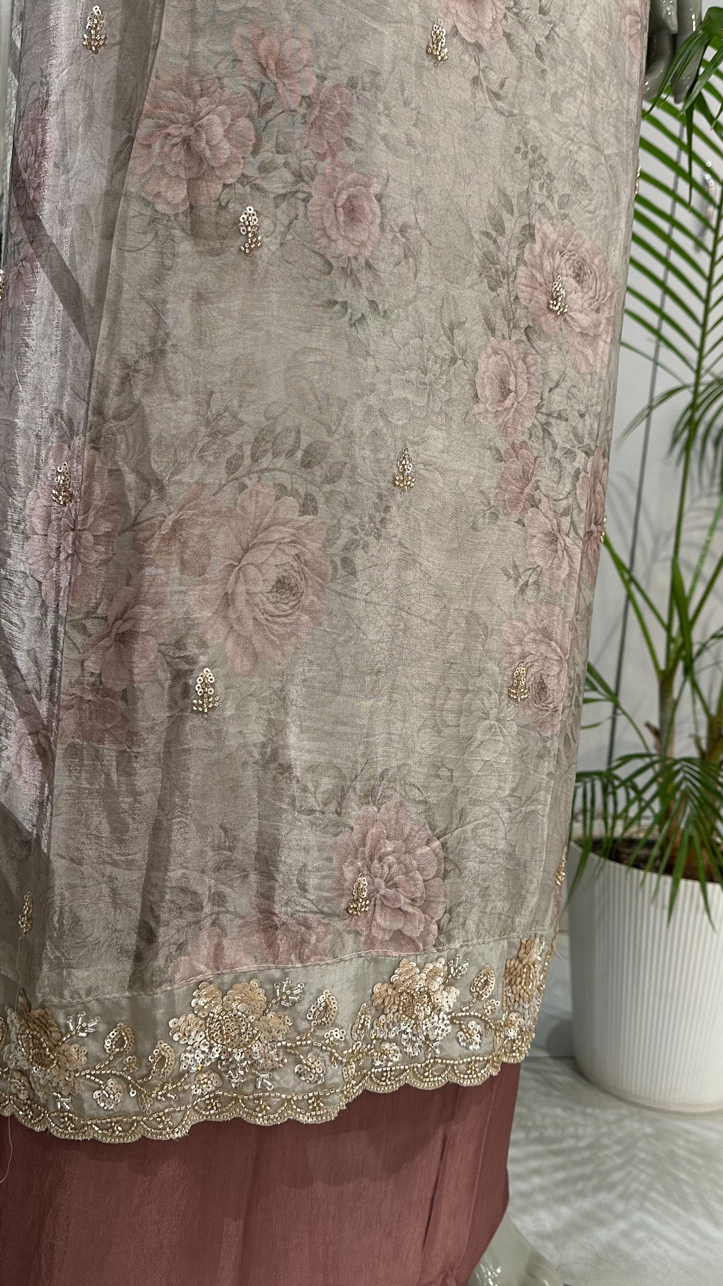 Dusty Rose Floral Organza Unstitched Churidar Set with Embroidered Neck, Chiffon Dupatta & Russian Silk Bottom