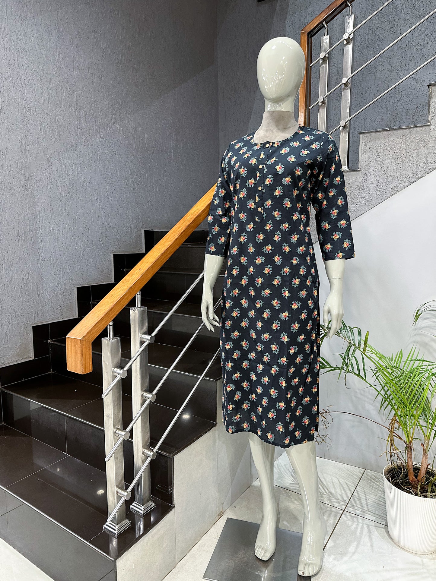 Black Floral Printed Cotton Straight Kurta for Women | Premium Casual Ethnic Wear Kurti