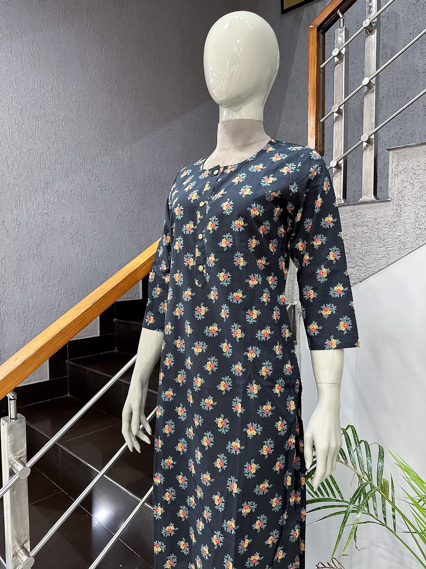 Black Floral Printed Cotton Straight Kurta for Women | Premium Casual Ethnic Wear Kurti