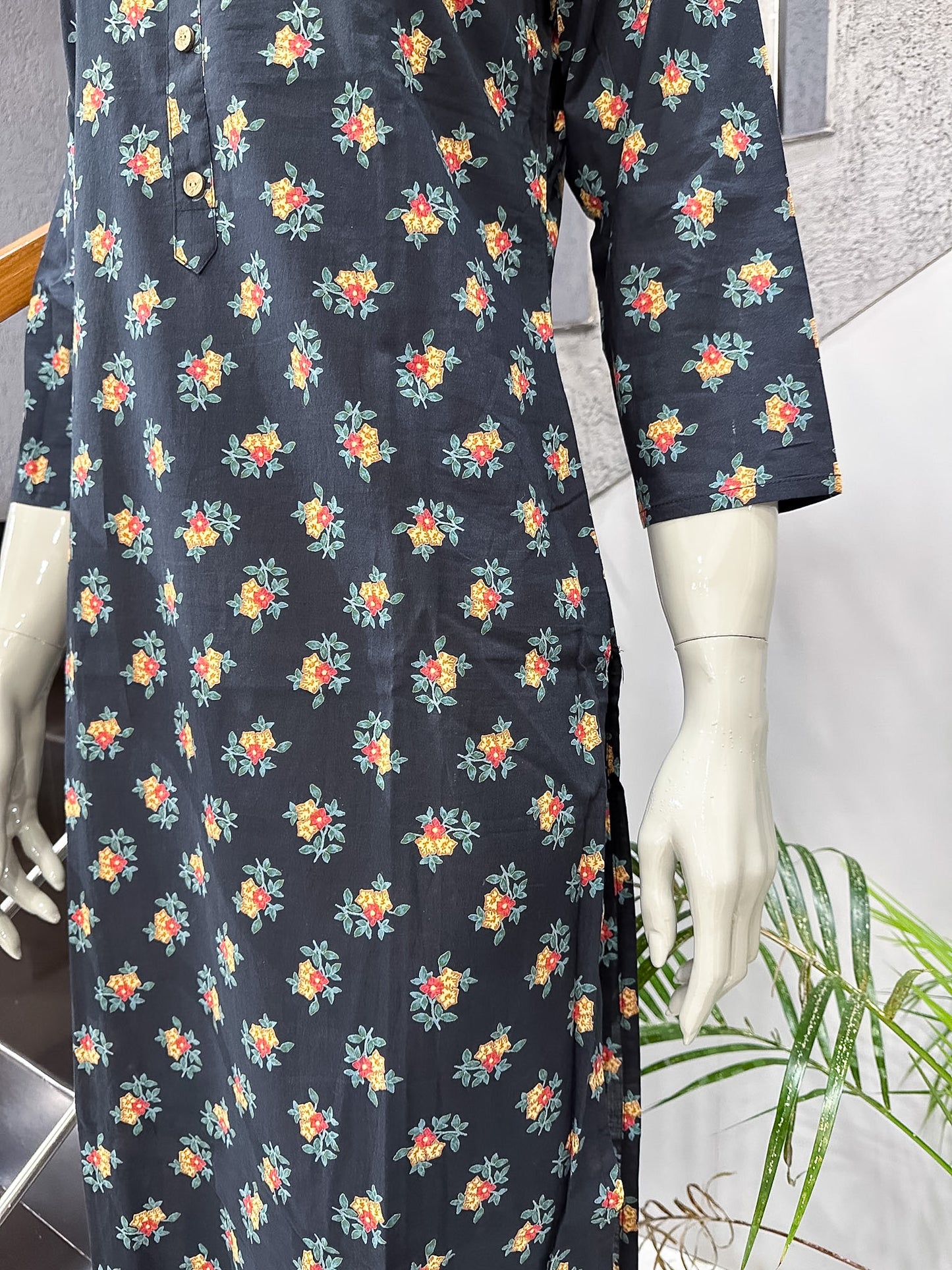 Black Floral Printed Cotton Straight Kurta for Women | Premium Casual Ethnic Wear Kurti
