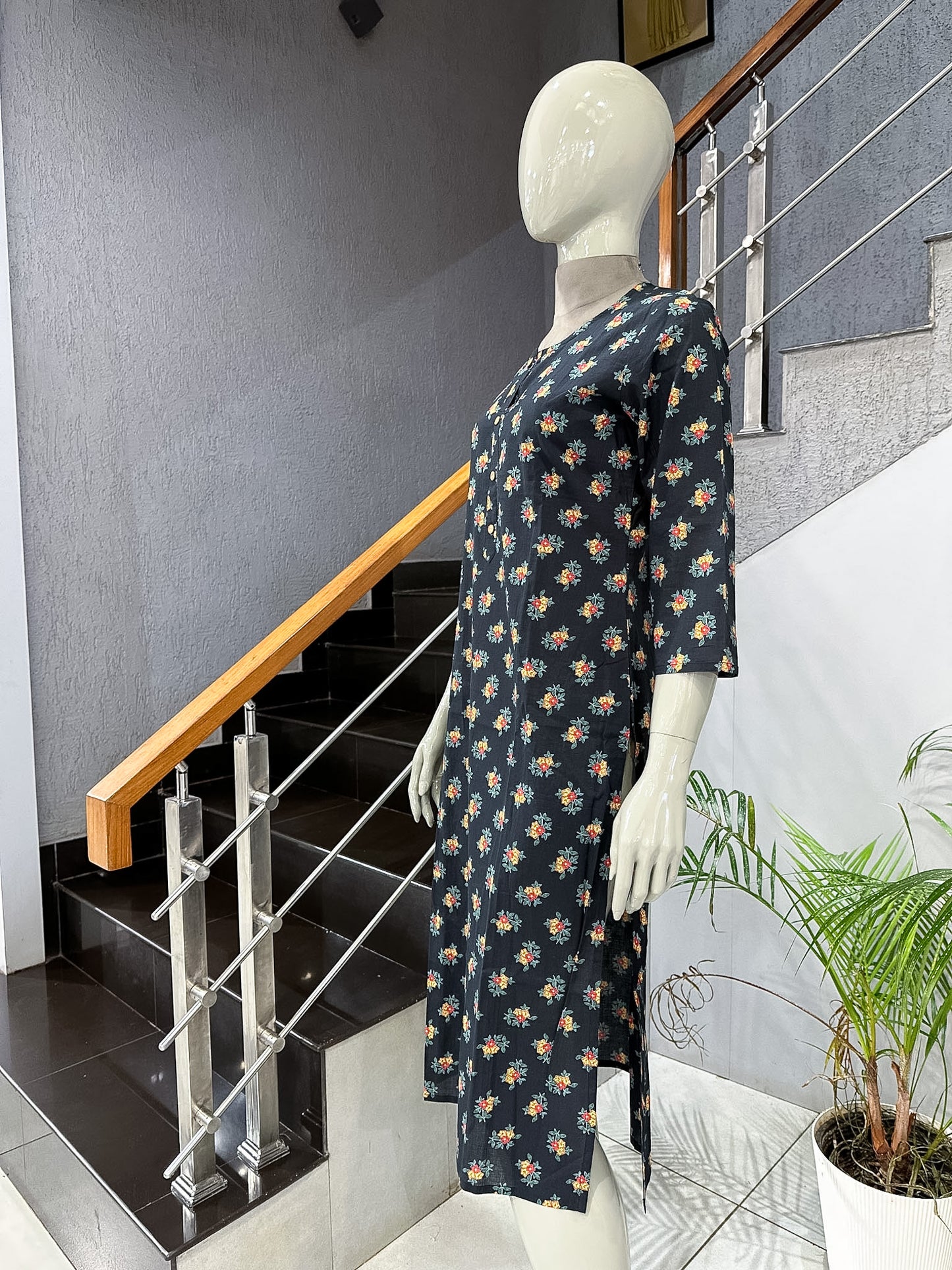 Black Floral Printed Cotton Straight Kurta for Women | Premium Casual Ethnic Wear Kurti