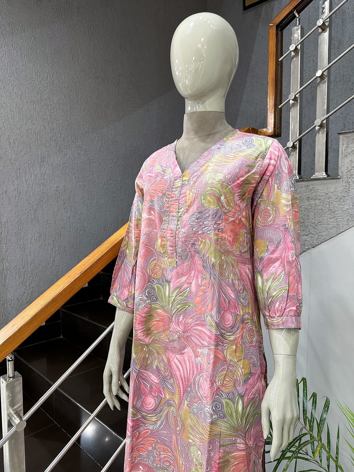 Pink Muslin Ethnic Kurta for Women