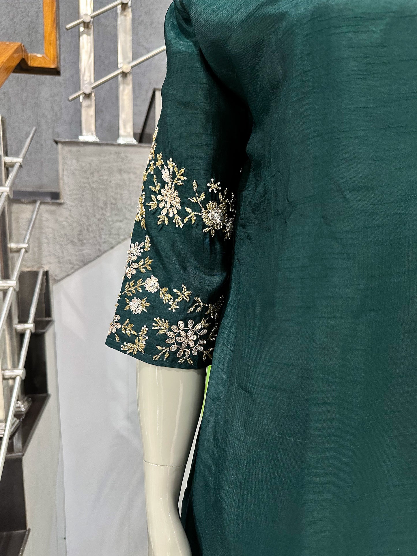 Emerald Green Dola Silk Party Wear Anarkali Set with Organza Dupatta & Embroidery Work | Premium Women’s Ethnic Wear