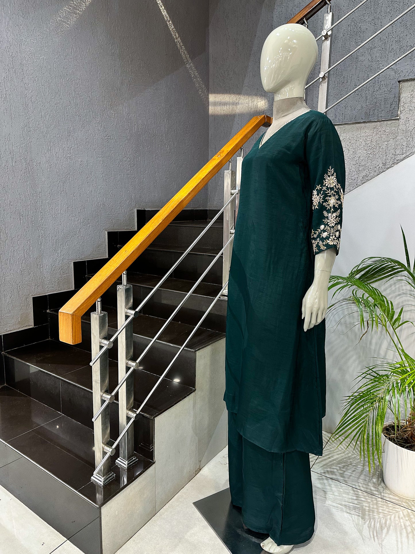 Emerald Green Dola Silk Party Wear Anarkali Set with Organza Dupatta & Embroidery Work | Premium Women’s Ethnic Wear