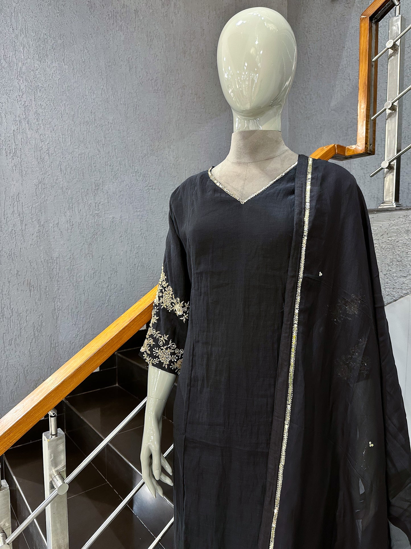 Luxury Black Dola Silk Party Wear Anarkali Set with Organza Dupatta & Embroidery Work | Premium Women’s Ethnic Wear