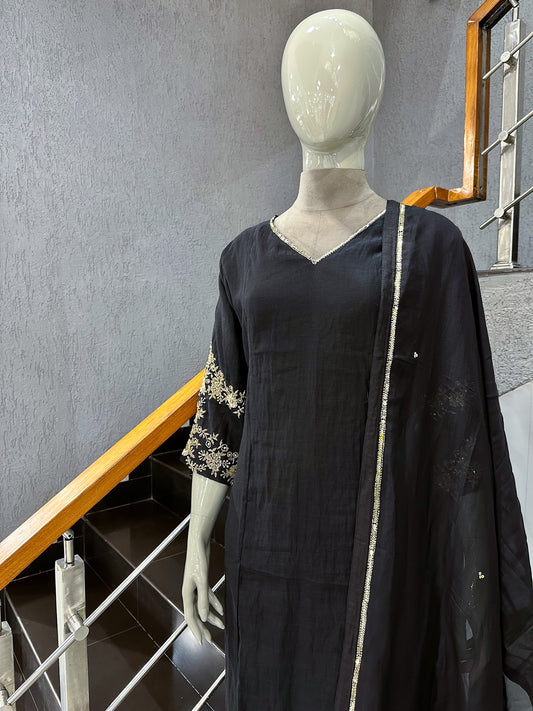 Luxury Black Dola Silk Party Wear Anarkali Set with Organza Dupatta & Embroidery Work | Premium Women’s Ethnic Wear
