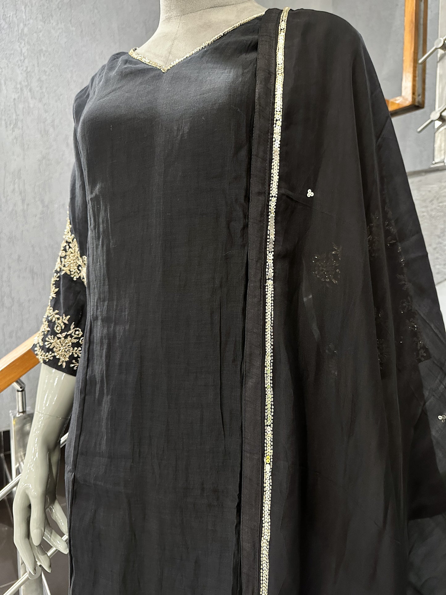 Luxury Black Dola Silk Party Wear Anarkali Set with Organza Dupatta & Embroidery Work | Premium Women’s Ethnic Wear