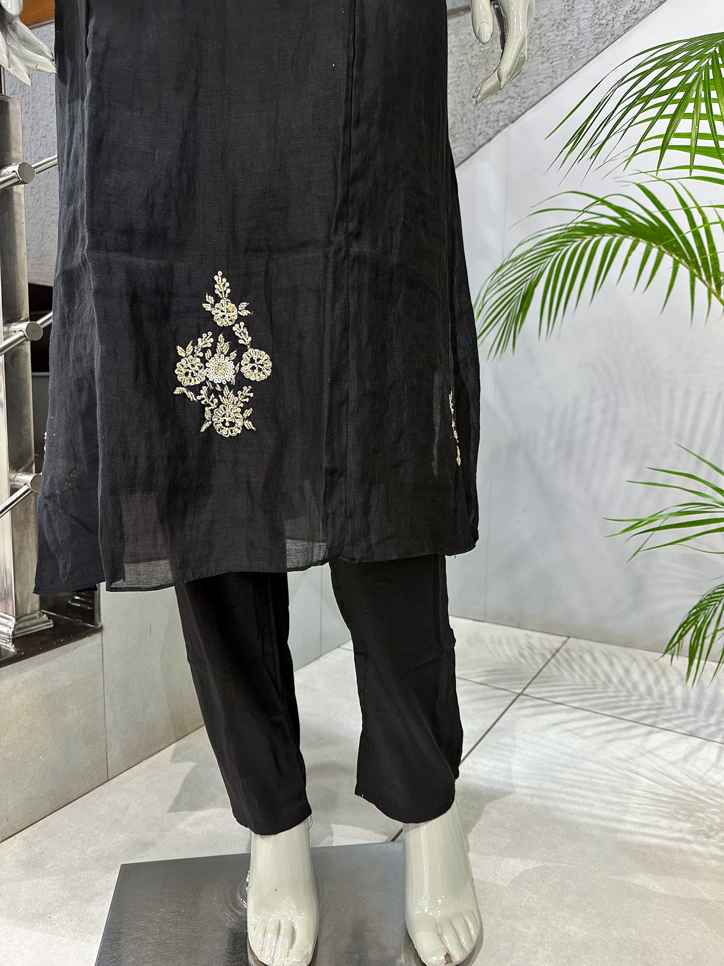 Luxury Black Dola Silk Party Wear Anarkali Set with Organza Dupatta & Embroidery Work | Premium Women’s Ethnic Wear