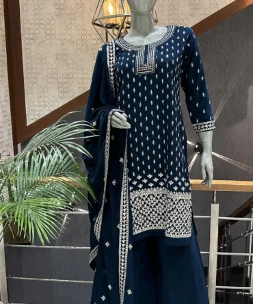 Elegant Teal Chiffon Set: A Perfect Choice