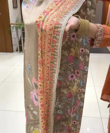 Elegant Muslin Fabric Top and Dupatta Set