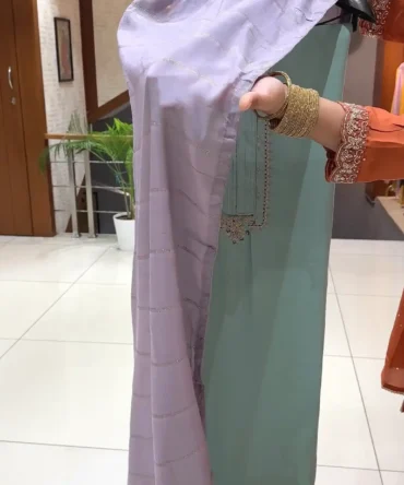 Elegant Muslin Fabric Ensemble: A Perfect Blend of Aqua and Lavender